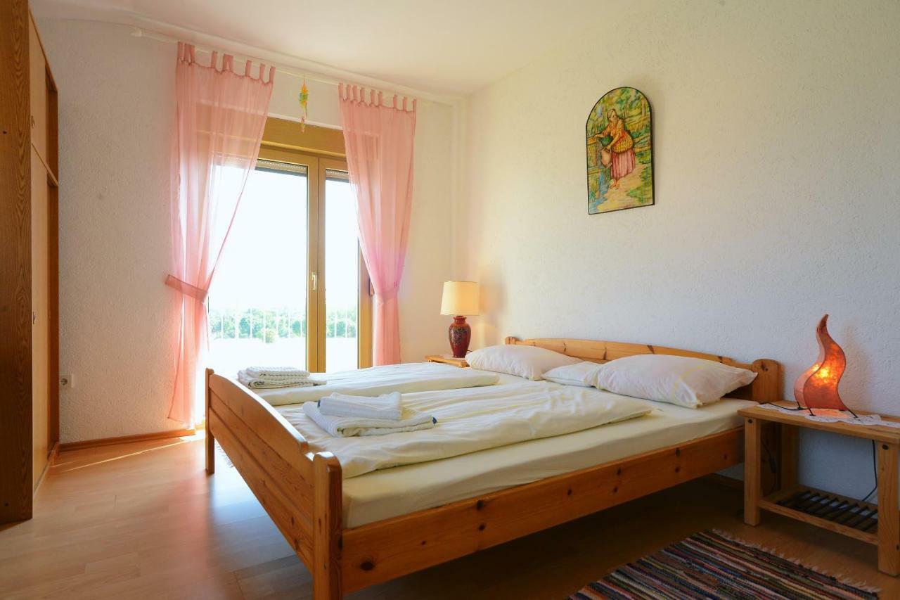Ferienhaus Tomic Nedescina Экстерьер фото