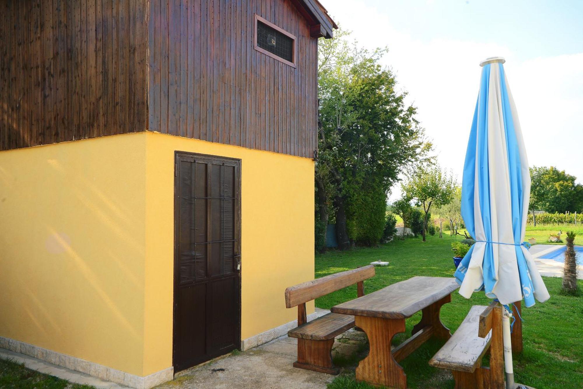 Ferienhaus Tomic Nedescina Экстерьер фото