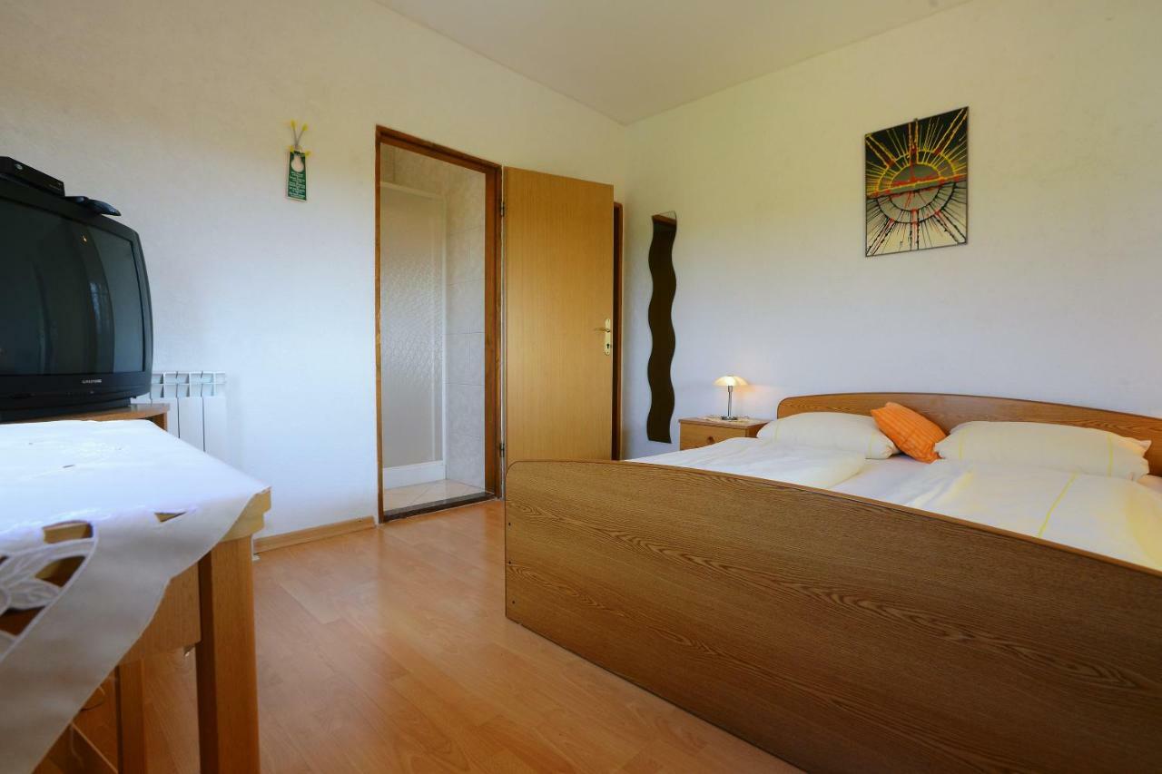 Ferienhaus Tomic Nedescina Экстерьер фото