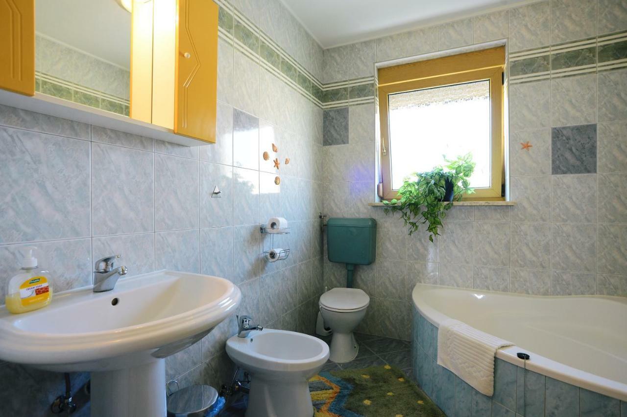 Ferienhaus Tomic Nedescina Экстерьер фото
